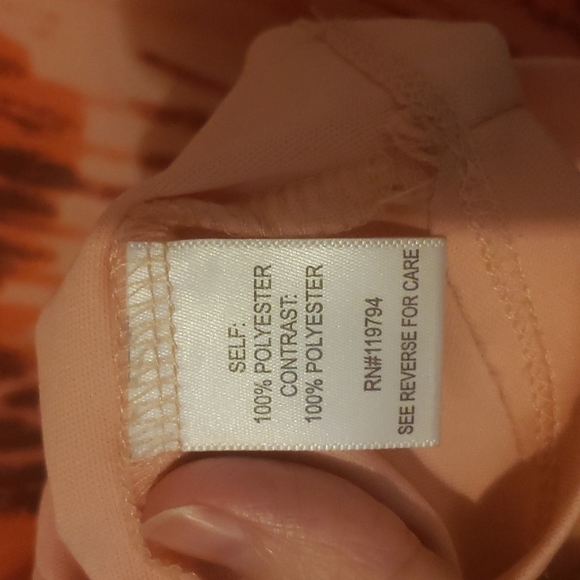 Pink Dressy top with pink studs at shoulder - Picture 4 of 6